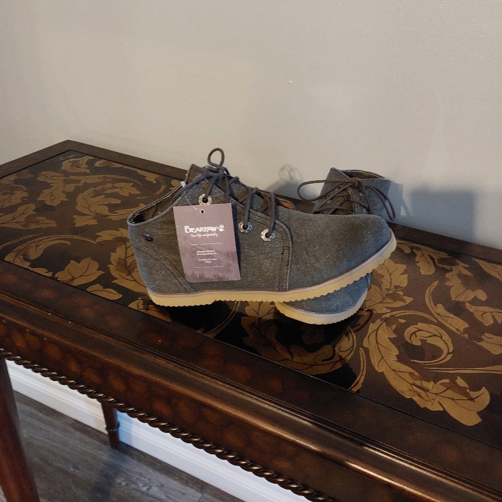 BearPaw dessert bootie
